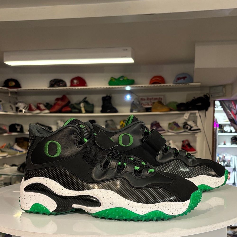 2013 Nike Air Zoom Turf Oregon Ducks Size 14